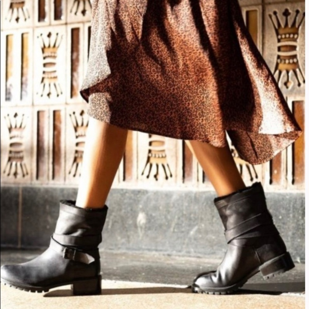 Ross Snow Black Leather Lamb Fur Cristiana Moto Boots